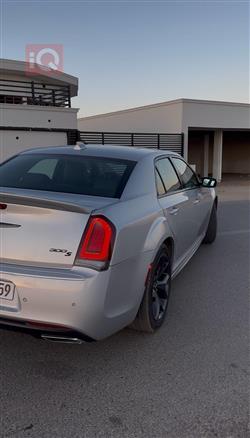 کرایسلەر 300